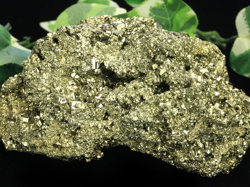 1点もの☆希少レア石！迫力満点☆ギラギラ輝く黄金キューブ結晶