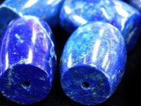 【≪50％OFF≫決算前超特価SALE】定番石！★高発色、キラキラパイライト入り★幸運と厄除け★天然石ビーズ/ラピスラズリ/タンブルカット・バレルカット/6-8×11-15mm/1粒【天然石/パワース