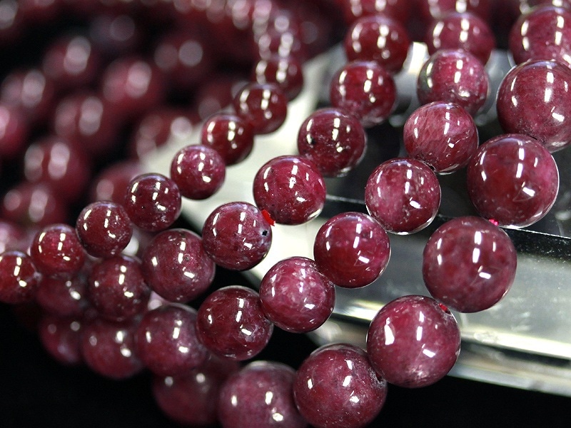 1点もの】極上クラス限定入荷！宝石の女王ルビー☆濃厚美発色！☆輝く  