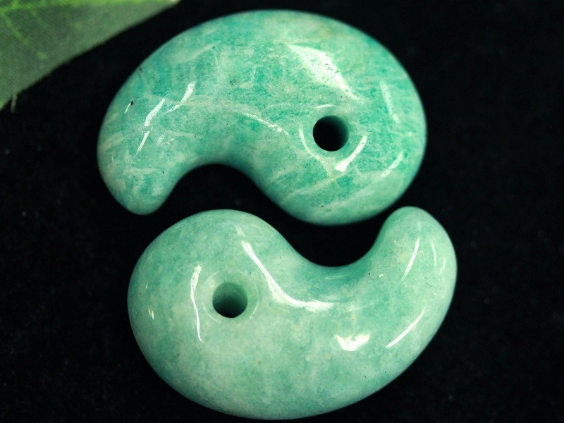 激安！限定入荷！☆古代より伝わる魔除けのお守り☆天然石/勾玉（まが 