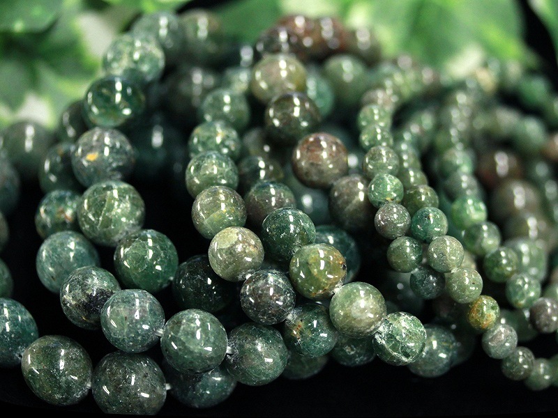 SALE☆30％OFF】希少グリーンカラー☆絆を強める石☆天然石