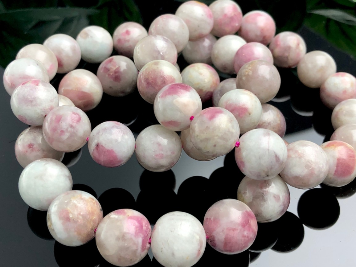 SALE☆20％OFF】優しい発色◎ピンクカラー☆心身の活性化と健康運の石