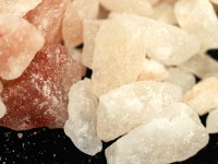 数量限定！★天然ヒマラヤ産★浄化、リラックス、バスソルトにも★原石さざれチップ/ヒマラヤ産/ピンク岩塩(pink salt)/LLサイズ/100g/粒サイズ約5-25mm【天然石/パワーストーン】【ア