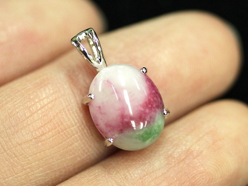 インテリア翡翠長寿桃木　天然石で作られた　45cm✖️40cm インテリア翡翠長寿桃木天然石で作られた45cm✖️40cm