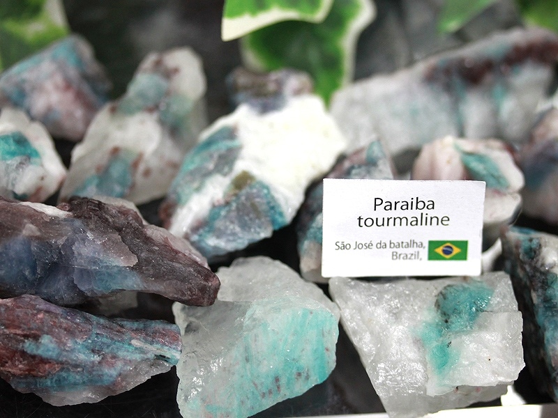 ≪原石祭り30%OFF≫【USAツーソンミネラルショー商品】世界三大希少石