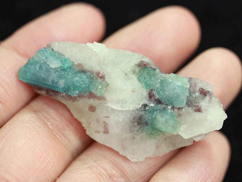 パライバトルマリン原石　最高のお品‼️サマーSALE中 ≪原石祭り30%OFF≫【USAツーソンミネラルショー商品】世界三大希少石