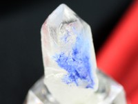 ≪原石祭り30％OFF≫【USAツーソンミネラルショー商品】超プレミア！水晶に浮かぶ深いブルー★流通量極少アイテム★ブラジル/バイーア州産★FAランク/天然原石/デュモルチェライトインクォーツ（Dum