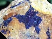 ≪原石祭り20%OFF≫【USAツーソンミネラルショー商品】1点物！★人気の藍色結晶★ヒーリングとインスピレーションの石★モロッコ産★天然原石/アズライト母岩付き原石(アジュライト/アズロマラカイト/