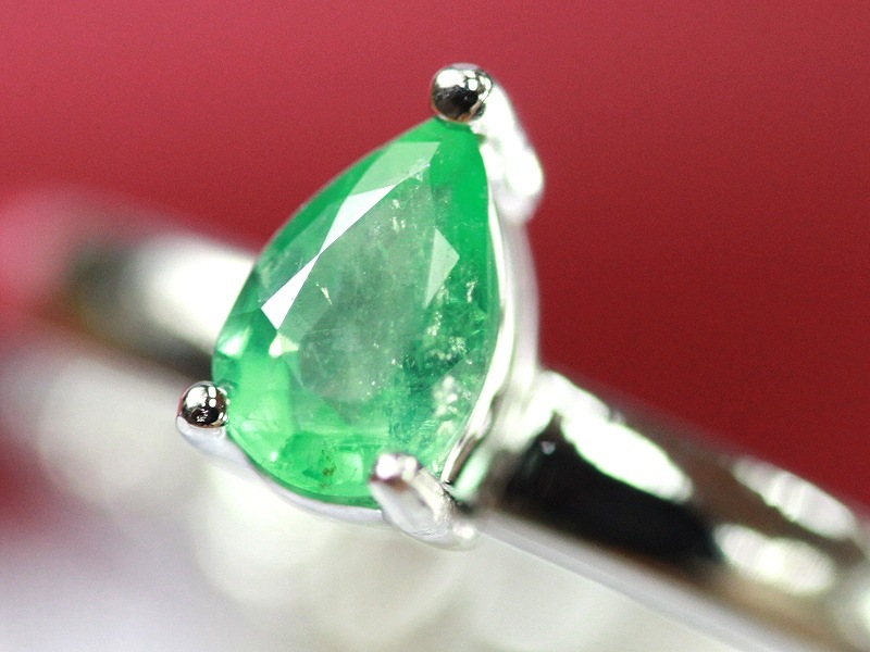 高品質＆高発色☆世界四大宝石☆sv925製！刻印あり☆コロンビア共和国  