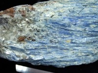 ≪原石祭り30%OFF≫【USAツーソンミネラルショー商品】1点物★希少！迫力サイズ★美結晶★鮮やかなブルー★ブラジル産★天然原石/カイヤナイト原石(Kyanite/藍晶石)/約1635g/1個【天然