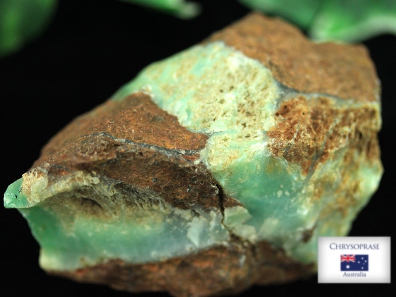 ラピスラズリー?とミャンマー翡翠　加工の残り石　原石　鉱物観賞石