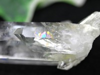 ≪原石祭り20%OFF≫【USAツーソンミネラルショー商品】浄化・インテリアに！★美結晶レインボー虹入り★ウィンドウ★ブラジル産/天然原石/水晶クラスター(石英/Cluster/Crystal/Qua