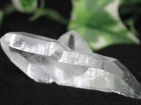 ≪原石祭り20%OFF≫【USAツーソンミネラルショー商品】浄化・インテリアに！★美結晶レインボー虹入り★ダブルポイント★キーマスター★ブラジル産/天然原石/水晶クラスター(石英/Cluster/Cr