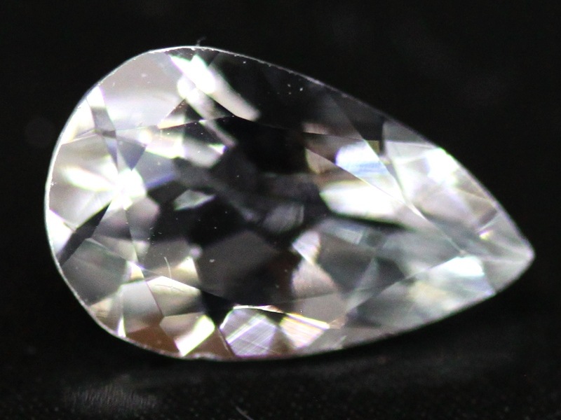 0.65ct ホワイトシルバーダイヤモンド 天然ダイヤモンド原石 ばかばかしい