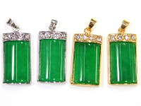 限定入荷！★繁栄・成功・健康の石として幅広い年代に定番人気★天然石/翡翠（ひすい・ジェイド・jade）ペンダントトップ/スクエア/ラインストーン/シルバーカラー/1個【天然石/パワーストーン】【アメリ