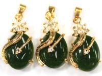 限定入荷！★繁栄・成功・健康の石として幅広い年代に定番人気★天然石/翡翠（ひすい・ジェイド・jade）ペンダントトップ/オーバル/ラインストーン/ゴールドカラー/1個【天然石/パワーストーン】【アメリ