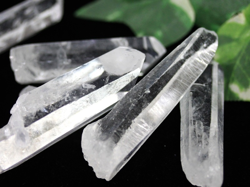 神秘】四川省産 天使の梯子 ブルーラダー水晶 レインボー入り 透明水晶