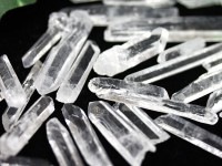超希少！透明度◎★浄化・インテリアにも★中国 四川省産/天然原石/針状水晶ポイント・六角柱(石英/Cluster/Crystal/Quartz)/お得な1kgパック/1袋【天然石/パワーストーン】【ア