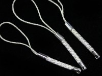 【激安】パーツ・副資材/ストラップパーツ/編み込み根付け紐/シルバー/70〜75mm/10個|パーツ・副素材：アクセサリーパーツ|パーツ・副素材