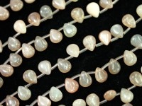 希少色★月のような光の石★天然石ビーズ/オレンジムーンストーン（Moonstone、月長石）/ドロップカット/8×10mm/1連【天然石/パワーストーン】【アメリカツーソン・香港展示会・世界各地出展品