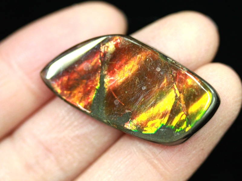 USAツーソンミネラルショー商品】超激レア！虹色に輝くイリ