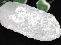 【USAツーソンミネラルショー商品】1点物★珍しい凸凹結晶★レインボー虹入り★ブラジル産★天然原石/水晶六角柱ポイント(石英/Cluster/Crystal/Quartz)/約471g/1個【天然石/
