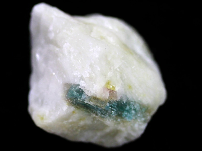パライバトルマリン原石高品質148,500‼️サマーSALE中 パライバトルマリン原石16.9g - パーフェクトストーン PERFECT STONE