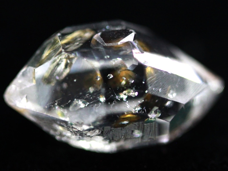 レインボーガーネット 原石 すっぱい 0.8g サイズ約10mm×6mm×6mm