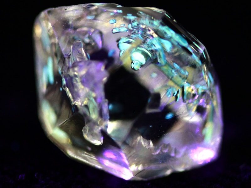 1点物】超希少！☆激レア！石油を内包した神秘の水晶☆蛍光発色
