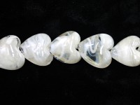 キュートなハートカット★限定入荷★ガラスビーズ/ホワイトマーブル/ハートカット/18×12mm/1連（約27cm）【天然石/パワーストーン】【アメリカツーソン・香港展示会・世界各地出展品買い付け】|ガ