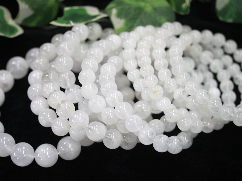 激レア！☆優しいミルキーホワイト☆神秘的な山入り☆天然石  