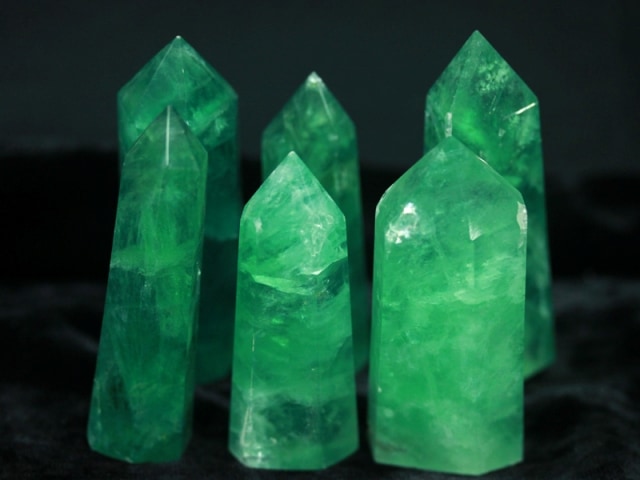 グリーンフローライト 六角柱 1Kg フローライト（蛍石）「一連、ビーズ