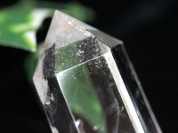 【限定入荷！】1点物★5A/透明度◎くっきり輝くレインボー★レピドクロサイト入り★良質マダガスカル産★天然原石/マダガスカル産ストロベリークォーツ六角柱/約139g/1個【ネコポス不可】【アメリカツー