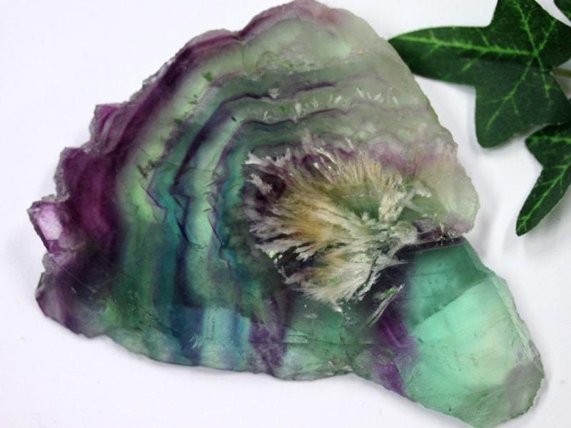 エンジェルフェザー レインボー フローライト 原石 蛍石 ルース