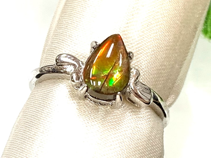 虹色に輝くイリデッセンス☆アンモナイト化石宝石☆sv925☆天然石指輪/アンモライト(Ammolite/菊石)/リング /1個【天然石/パワーストーン】【アメリカツーソン・香港展示会・世界各地出展品買い付け】Y|天然石やパワーストーンの卸、仕入れなら島田商事 虹色に輝くイリデッセンス☆アンモナイト化石宝石☆sv925☆天然石指輪/アンモライト(Ammolite/菊石)/リング /1個【天然石/パワーストーン】【アメリカツーソン・香港展示会・世界各地出展品買い付け】Y|天然石やパワーストーンの卸、仕入れなら島田商事