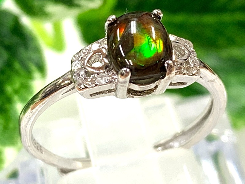 虹色に輝くイリデッセンス☆アンモナイト化石宝石☆sv925☆天然石指輪  