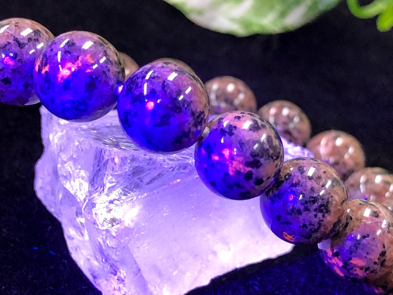 ❤シルバーオブシディアン❤蓮❤チャロアイト❤ラルビカイト❤虹入り