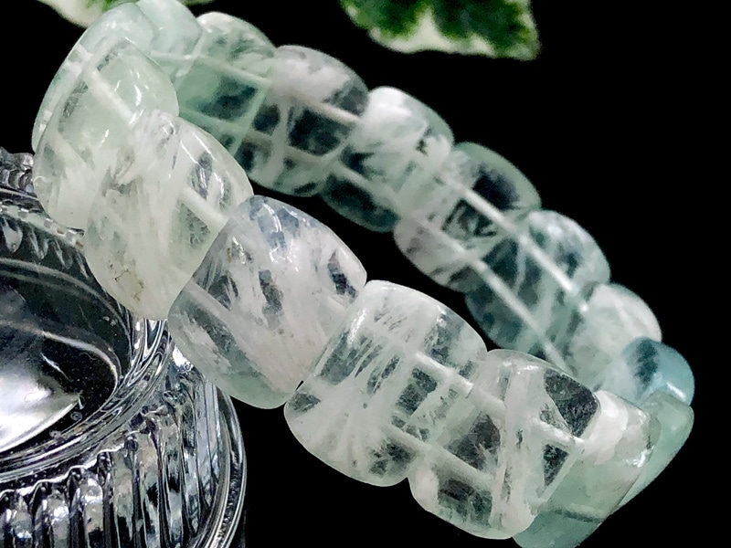 たっぷり天使の羽！☆天然石ブレスレット/エンジェルフェザーフロー