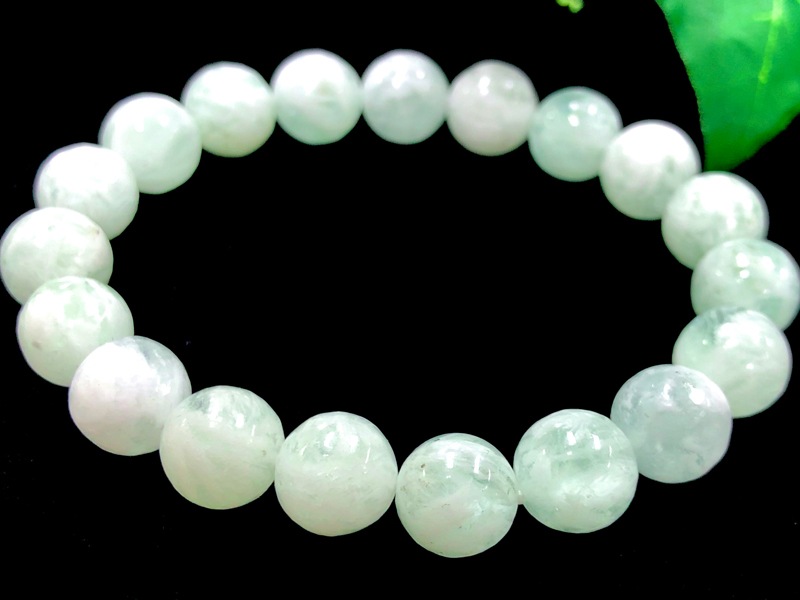 たっぷり天使の羽！☆天然石ブレスレット/エンジェルフェザーフロー  