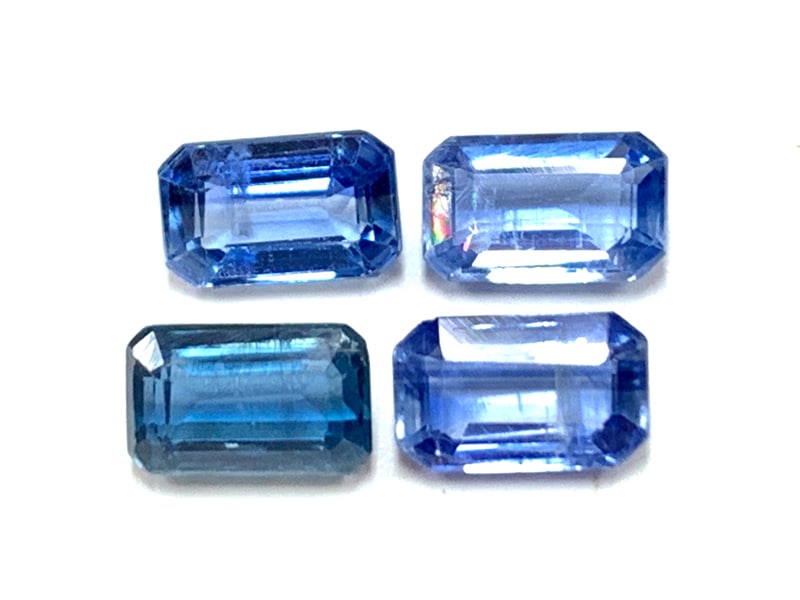 カイヤナイトオーラ（藍晶石）原石29g