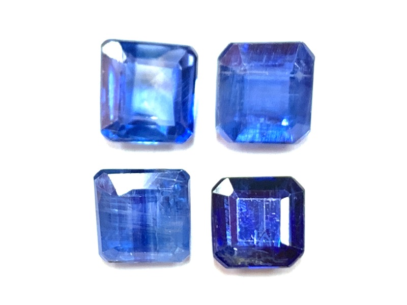 美しいブルーカラー☆宝石ルース/カイヤナイト(藍晶石/Kyanite 美しいブルーカラー☆宝石ルース/カイヤナイト(藍晶石/Kyanite