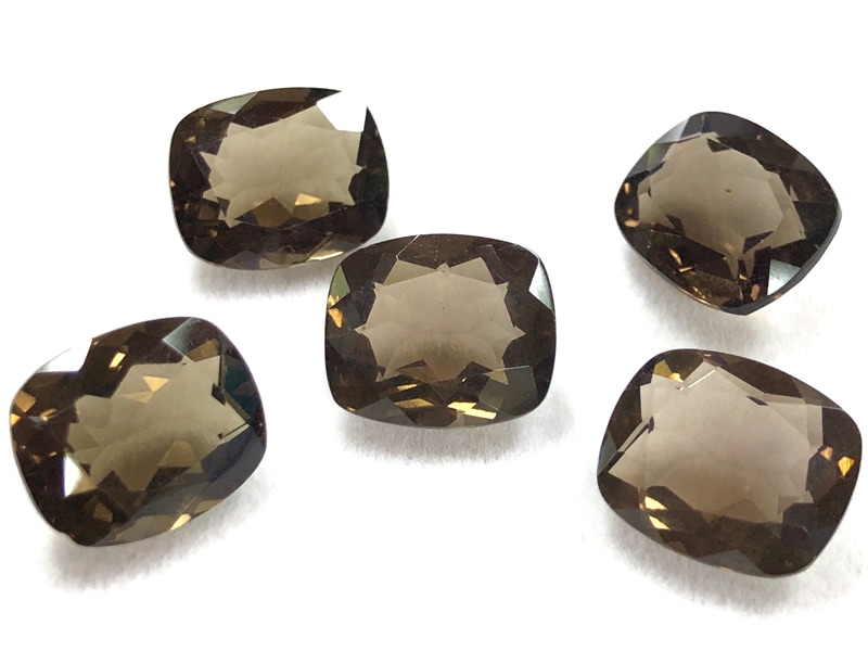 スモーキークオーツ　伝説のだいぶつ 希少！高品質☆心身を安定させる癒しの力☆宝石ルース/スモーキー