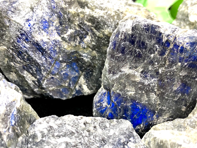 希少レア！☆神秘的なシラー効果☆魅惑の輝きを放つ石☆天然石