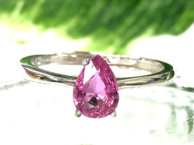 世界四大貴石☆濃密カーネーションカラー】ピンクサファイア リング
