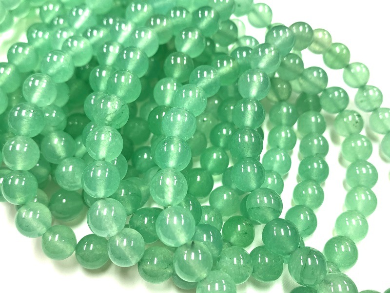 天然石とビーズのネックレス&ブレスレット（ミントグリーン） 天然石とビーズのネックレスとブレスレット（ミントグリーン）