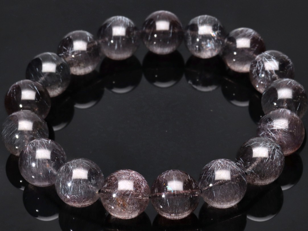 1点物】透明度◎☆キラキラ内包物☆天然石ブレスレット/花火ブラック