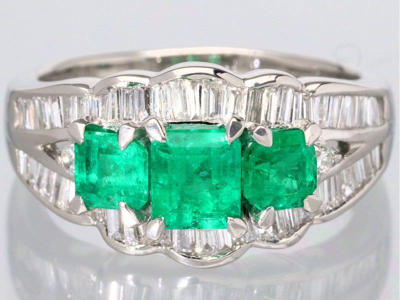 1点物】鑑別書付き☆世界四大宝石☆Pt900☆1.59ct☆エメラルドカット 