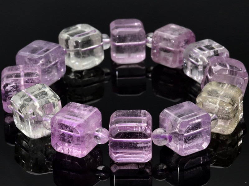 1点物】FAランク☆美しい透明感☆ライラックカラー☆天然石  