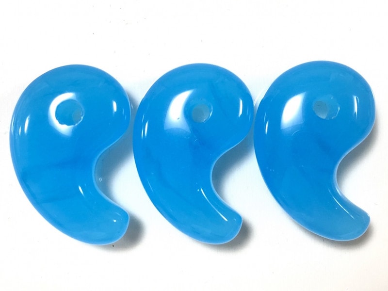 パワーストーン/勾玉（まがたま）/ブルークォーツ/Sサイズ/1粒【天然石