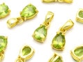 華やかな発色★sv925★天然石ペンダントトップ/ペリドット（橄欖石/Peridot）/1個【天然石/パワーストーン】【アメリカツーソン・香港展示会・世界各地ミネラルショー出展品買い付け】